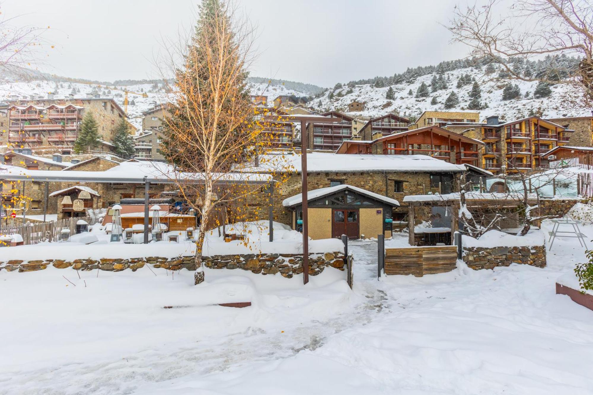 Mountain Hostเอลตาร์แตร์ ภายนอก รูปภาพ